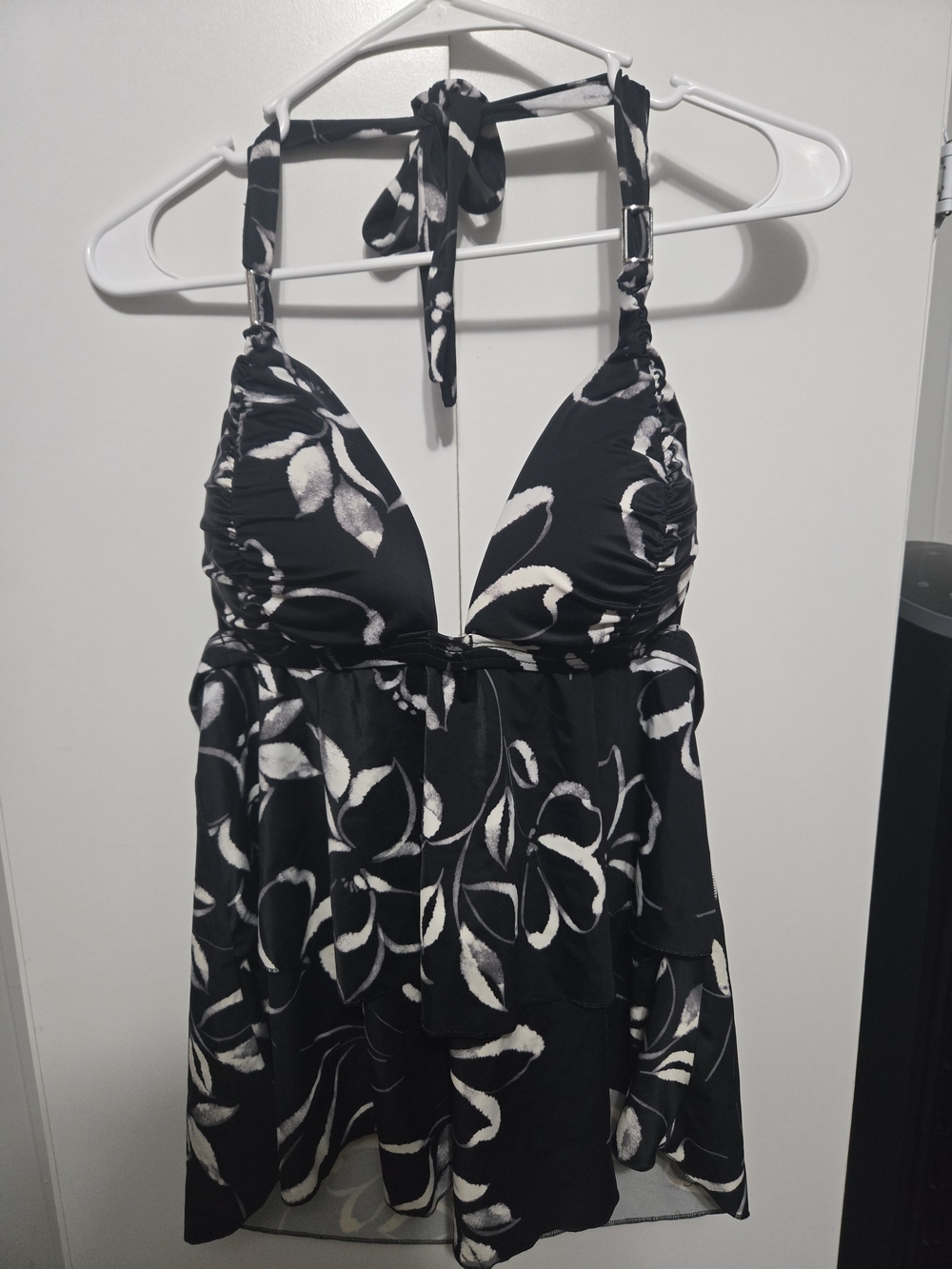VENUS Black and White Floral Halter Tankini